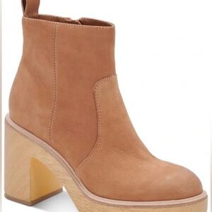 Dolce Vita Women's Cecile Fashion Boot Brand new size 8